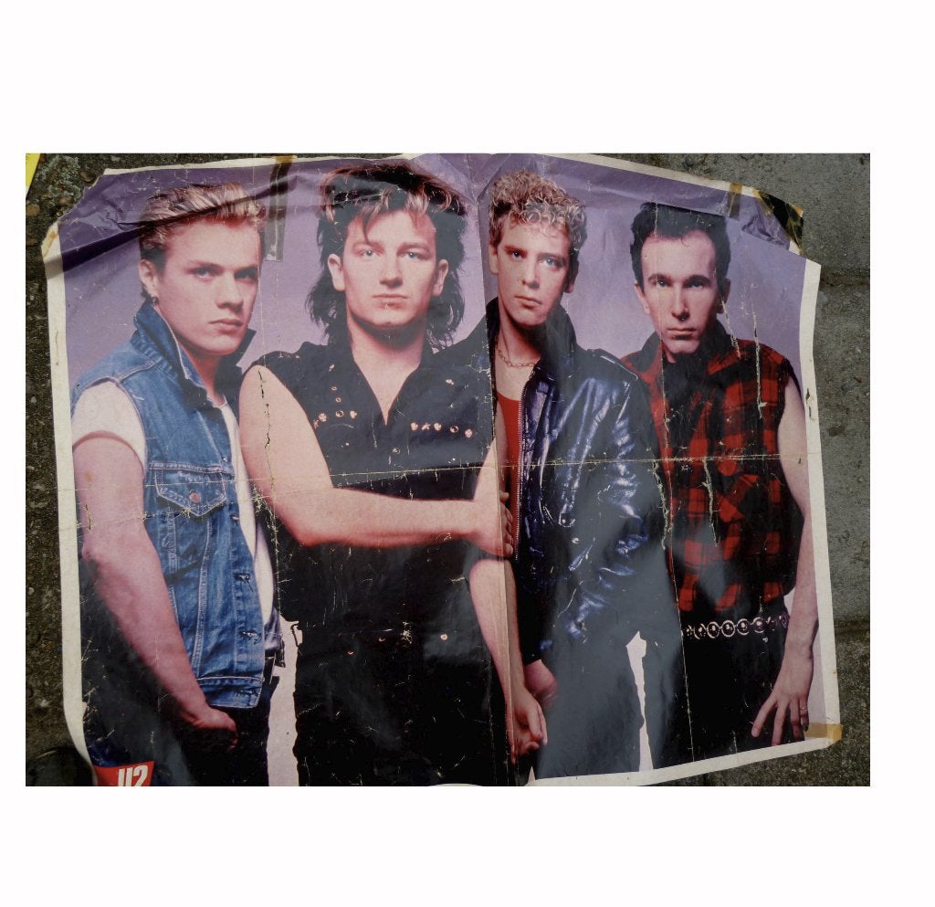poster U2 - 1 poster uit muziekblad - gebruikt - 50x40cm -, Ophalen of Verzenden, A1 t/m A3, Film en Tv