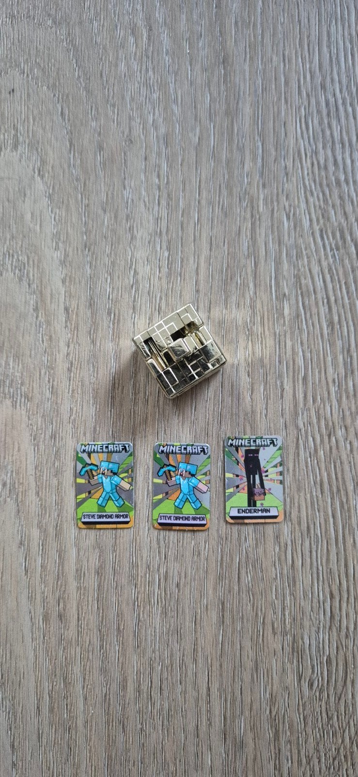 Minecraft Kinder Joy SEVEN Goud Blok + Kaarten Steve Enderma, Ophalen of Verzenden, Zo goed als nieuw, Meerdere kaarten