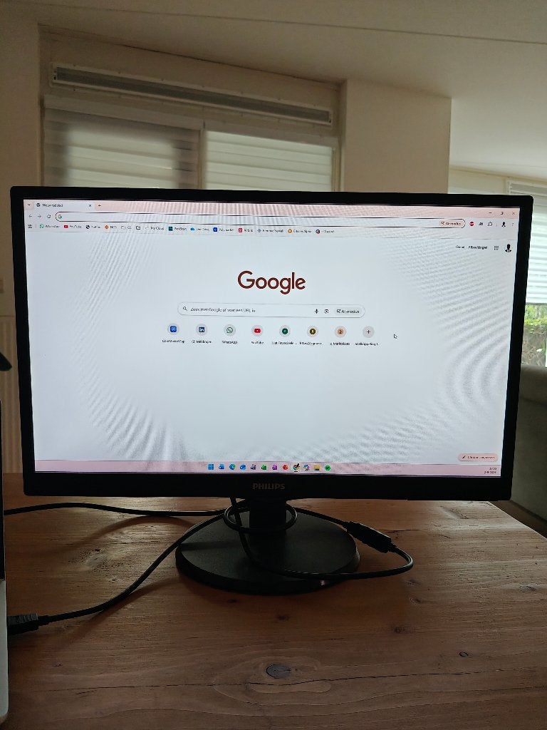 Monitor Philips 240V5QDAB Zwart, Philips, Kantelbaar, Full HD, Zo goed als nieuw