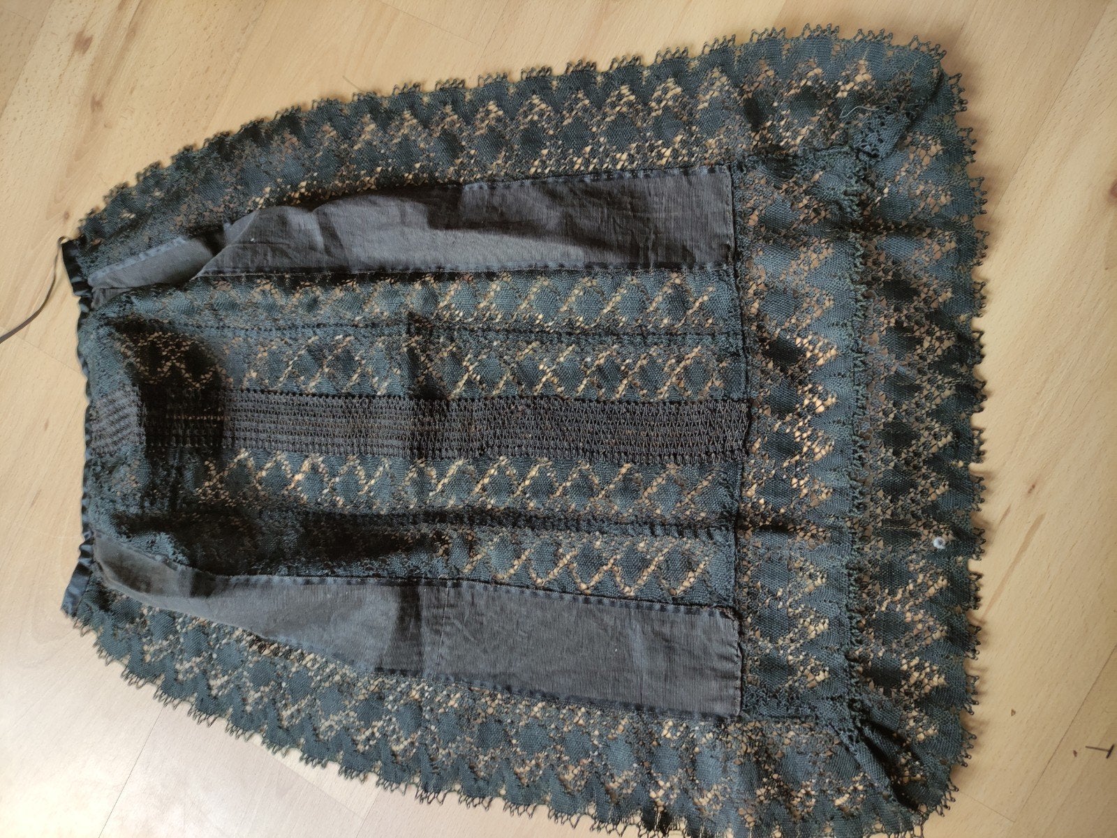 Antiek schortje klederdracht,zeer fraai, Antiek en Kunst, Ophalen of Verzenden