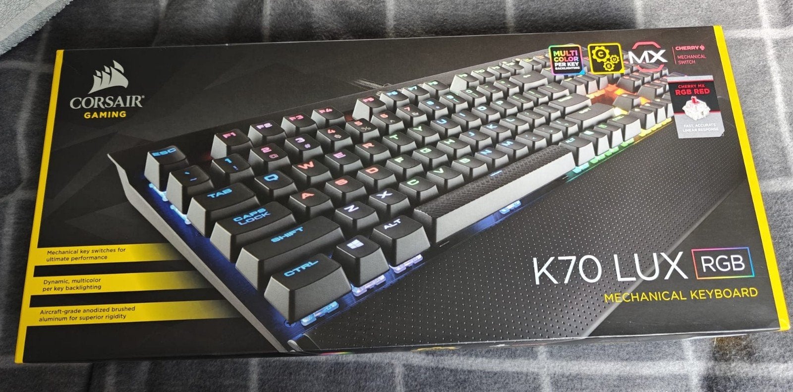 Corsair K70 LUX RGB Mechanical Gaming Keyboard QWERTY, Gebruikt, Gaming toetsenbord, Ophalen of Verzenden, Qwerty
