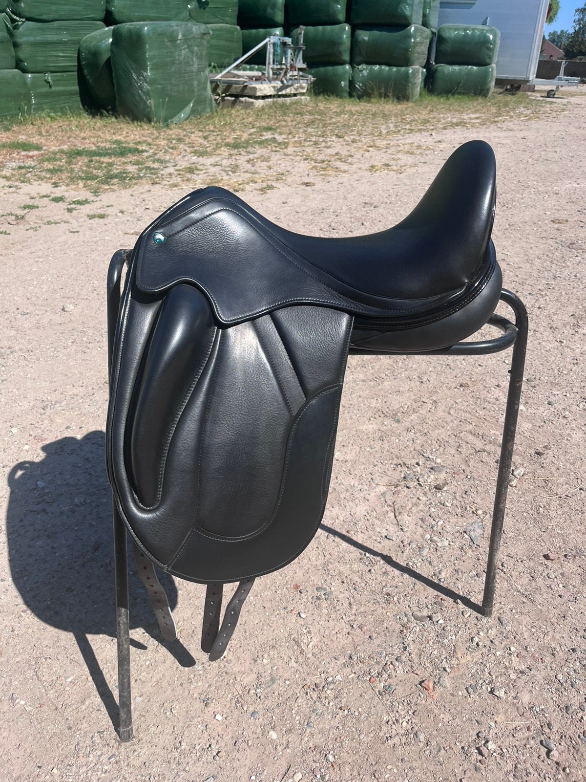 Nieuw Graziozo zadel!, Dieren en Toebehoren, Ophalen, Dressuur, M (17 inch), Diepe zit