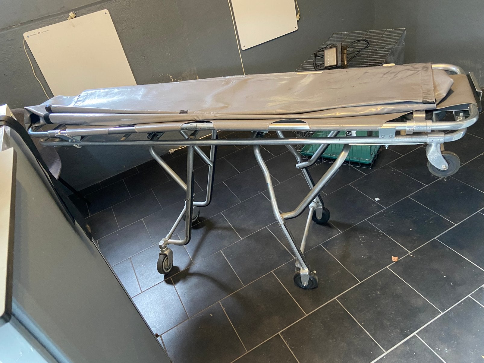 Goed werkende Ferno 3 standen onderstel met brancard, Ophalen, Gebruikt