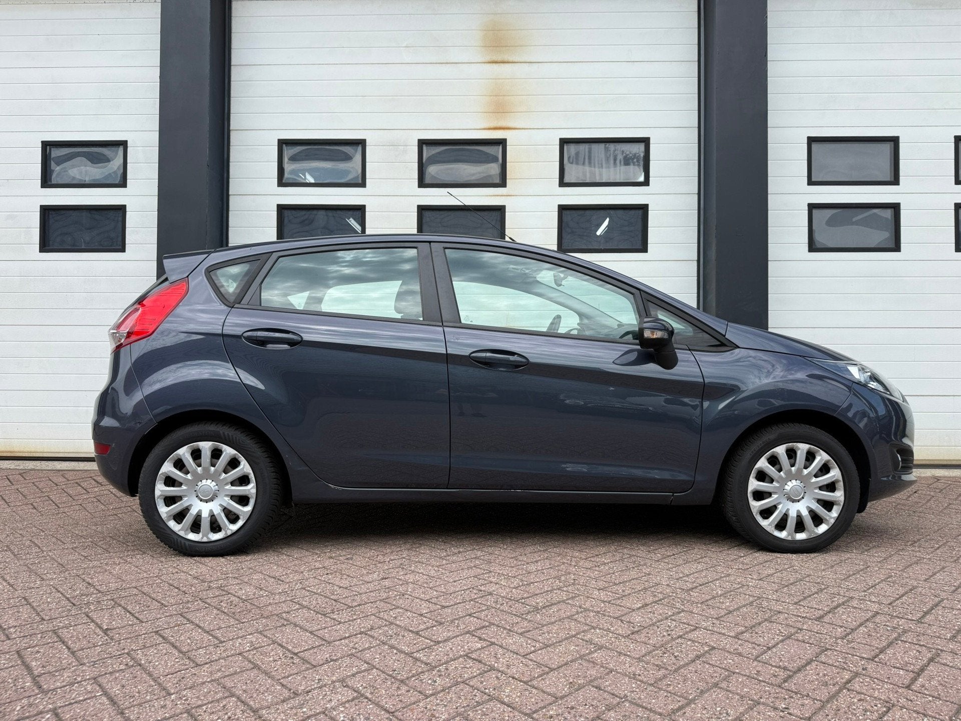Ford Fiesta 1.25, Voorwielaandrijving, 82 pk, Bedrijf, Handgeschakeld