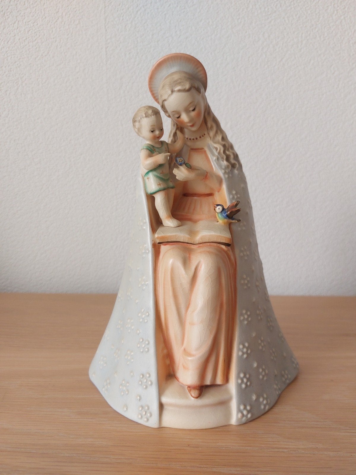 Goebel Hummel Beeldje Maria met Kind en Vogel, Ophalen, Zo goed als nieuw, Hummel