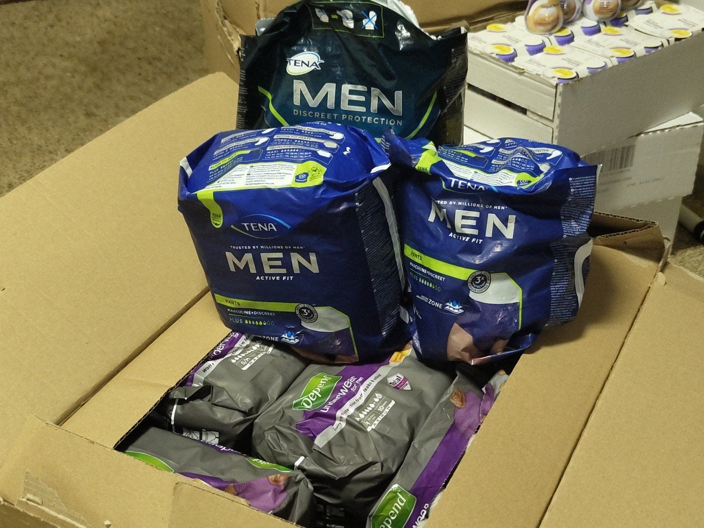Depend en Tena incontinentie broekjes voor mannen, 75 stuks, Diversen, Verpleegmiddelen, Ophalen of Verzenden, Nieuw