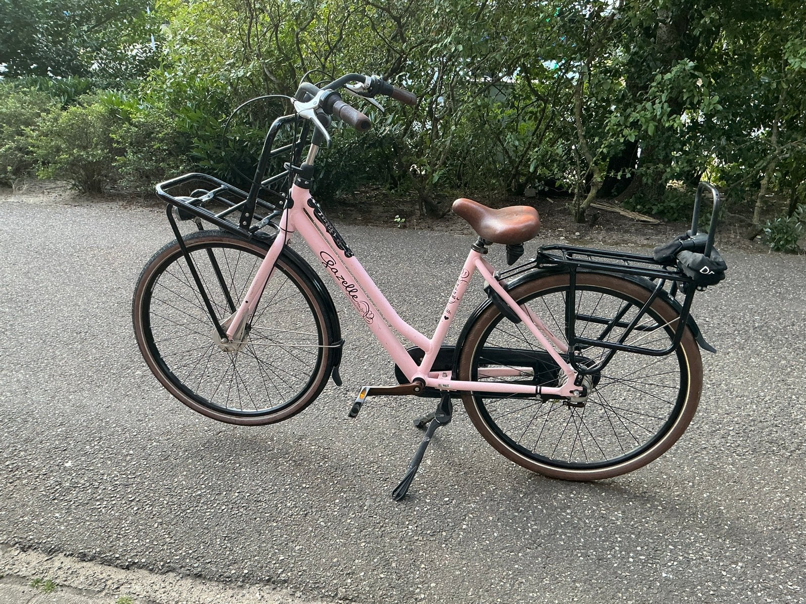 Roze Gazelle stadsfiets met voordrager, Ophalen, Gebruikt, Velgrem, Versnellingen