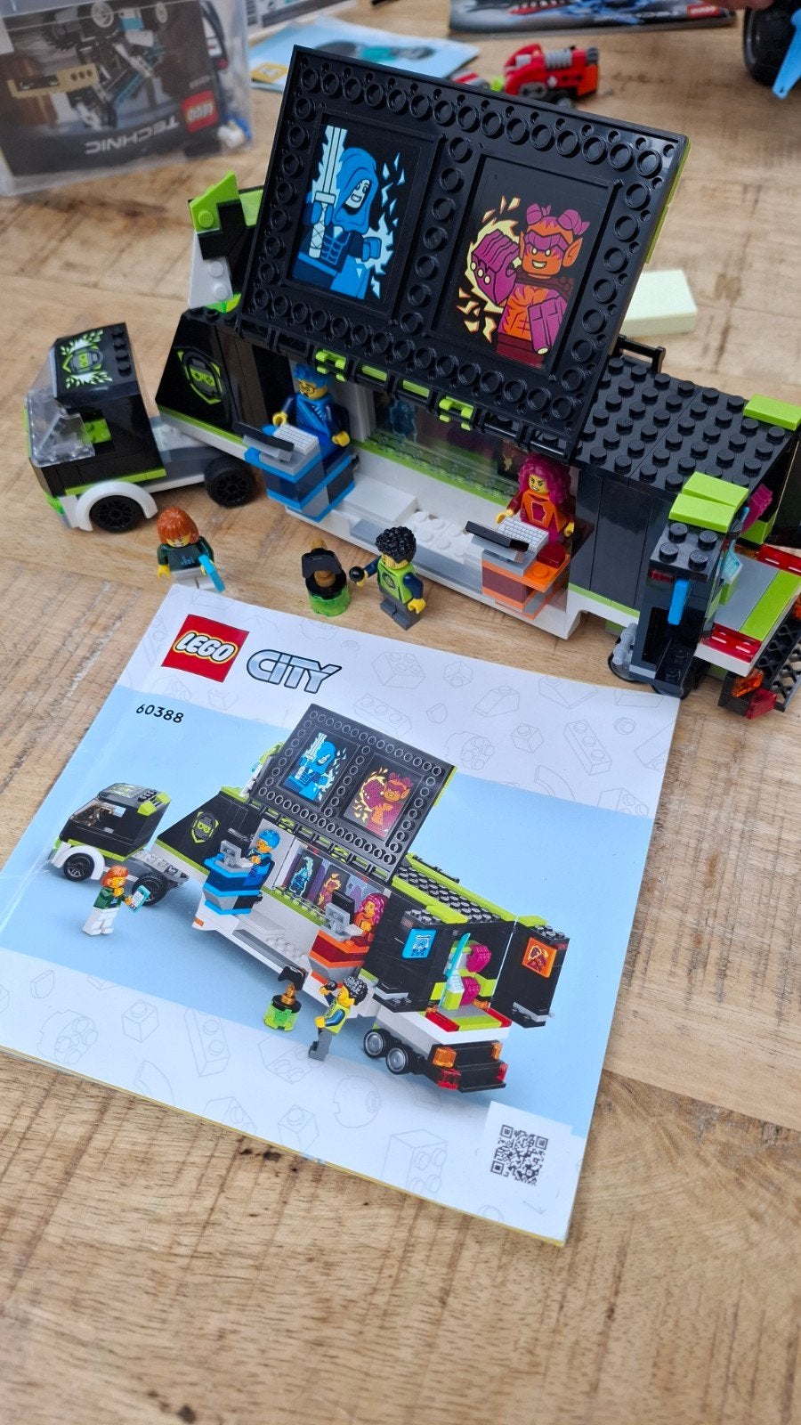 LEGO City Gaming Toernooi Vrachtwagen 60388, Ophalen, City, Lego, Zo goed als nieuw