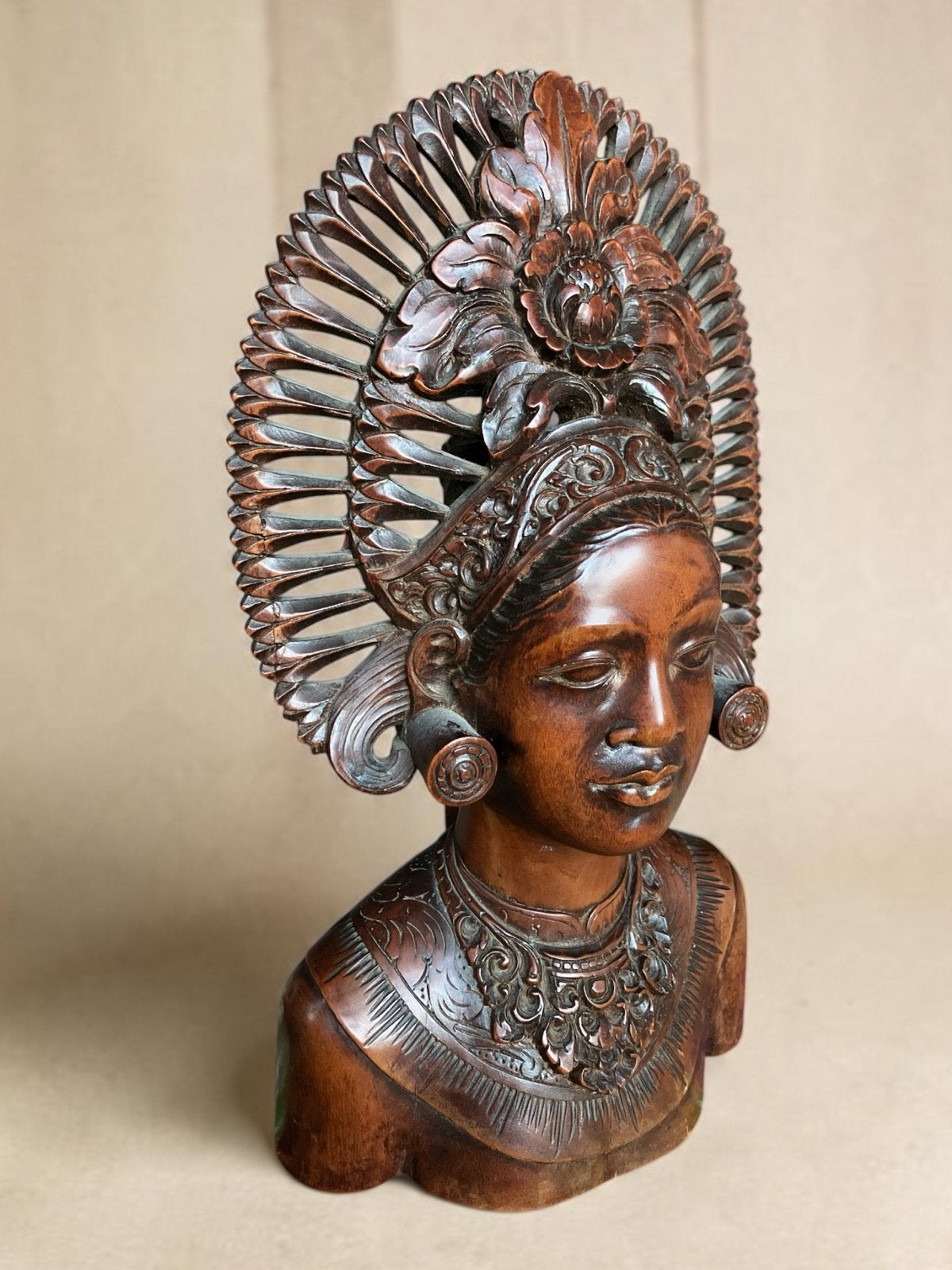 Balinese Djanger Danseres Buste - Tropisch Hout, Buste, Ophalen of Verzenden, Handgemaakt, 20 - 50 cm