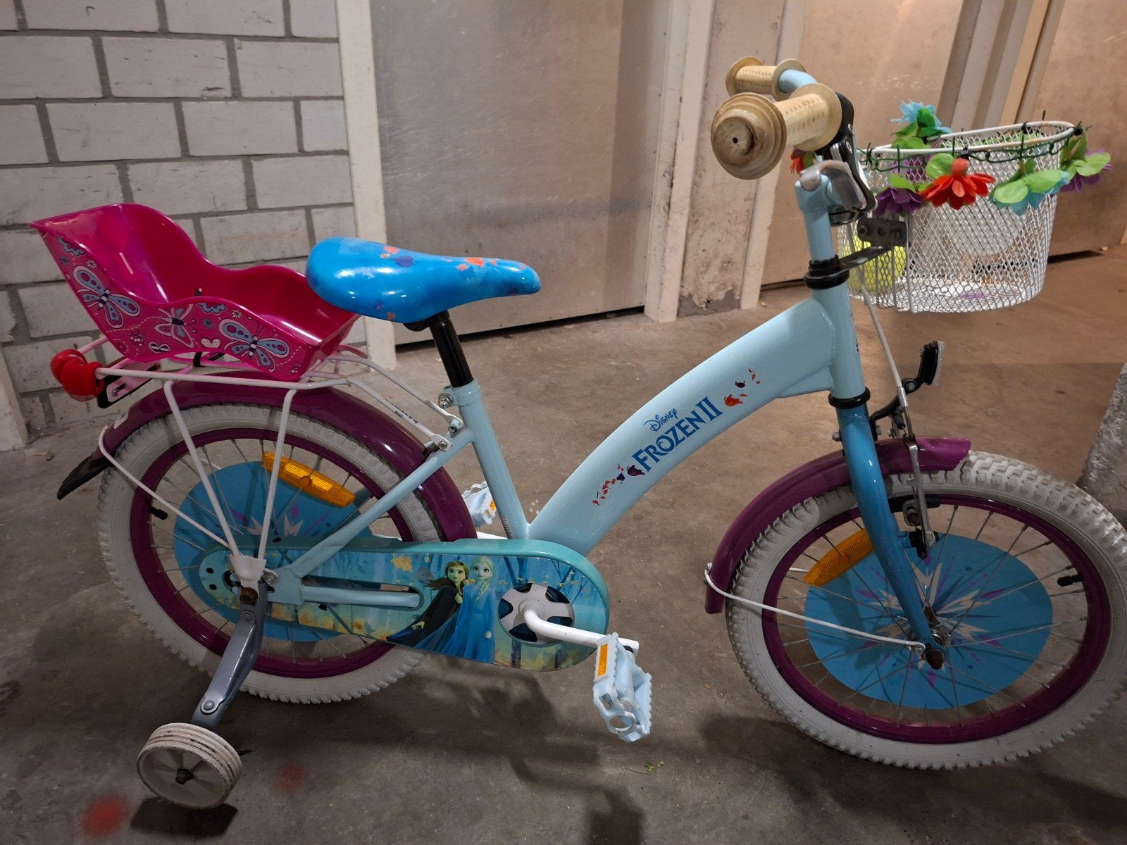 Frozen Kinderfiets 3-5 jaar met zijwieltjes en zitje, Zijwieltjes, Gebruikt, Velgrem, Ophalen of Verzenden