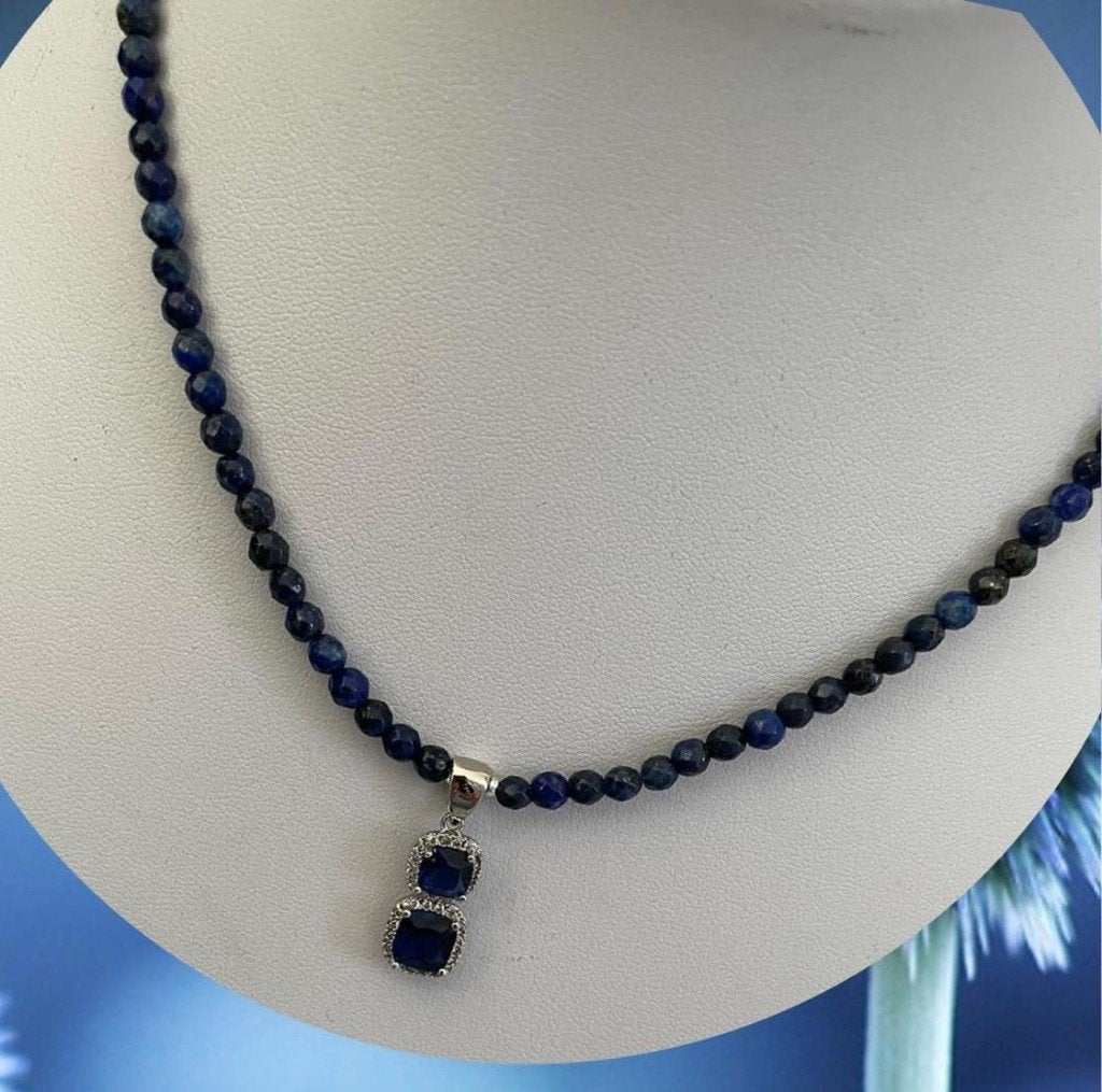 leuke lapis lazuli ketting., Sieraden, Tassen en Uiterlijk, Blauw, Nieuw, Ophalen of Verzenden, Steen of Mineraal