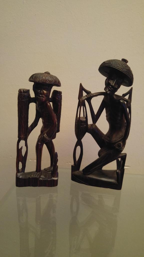 Fraai Indonesisch houtsnijwerk, 2 prachtige beeldjes,, Groep mensen, Minder dan 20 cm, Art deco, Ophalen of Verzenden