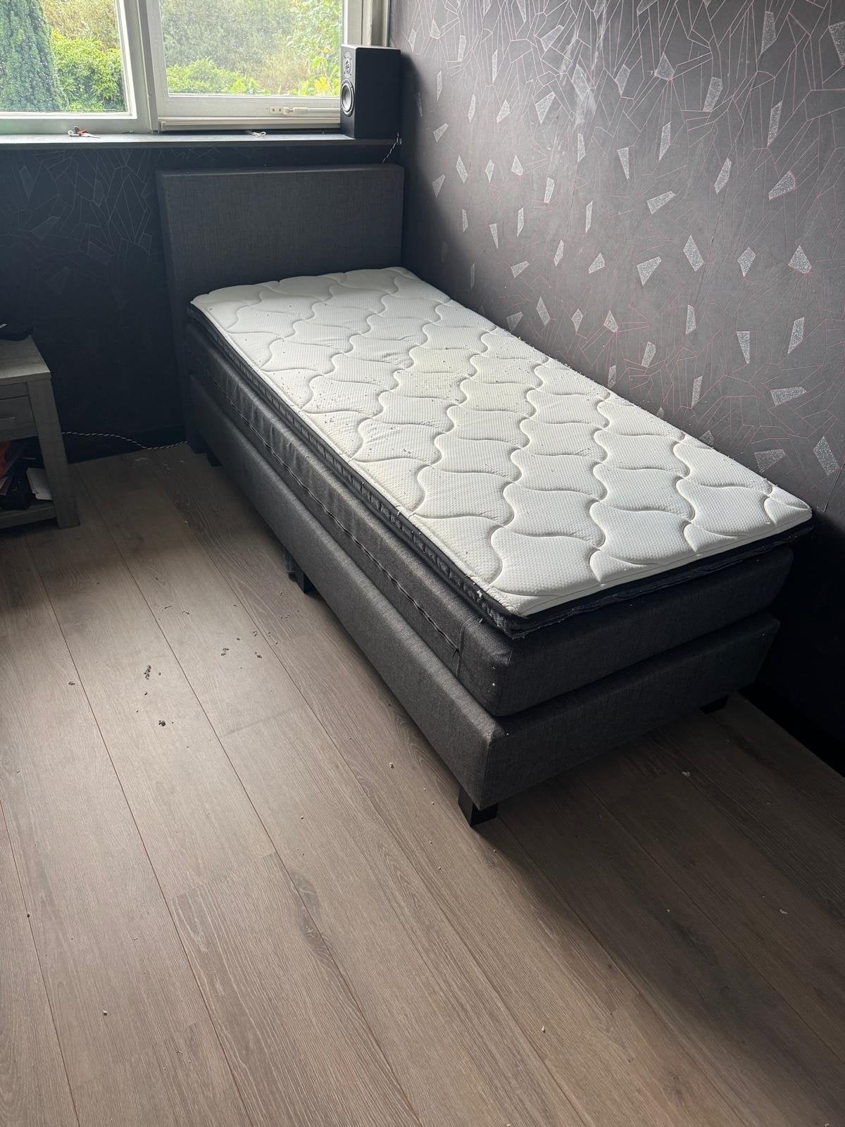 Eenpersoons boxspring met topper, Gebruikt, 90 cm, Eenpersoons, Ophalen of Verzenden