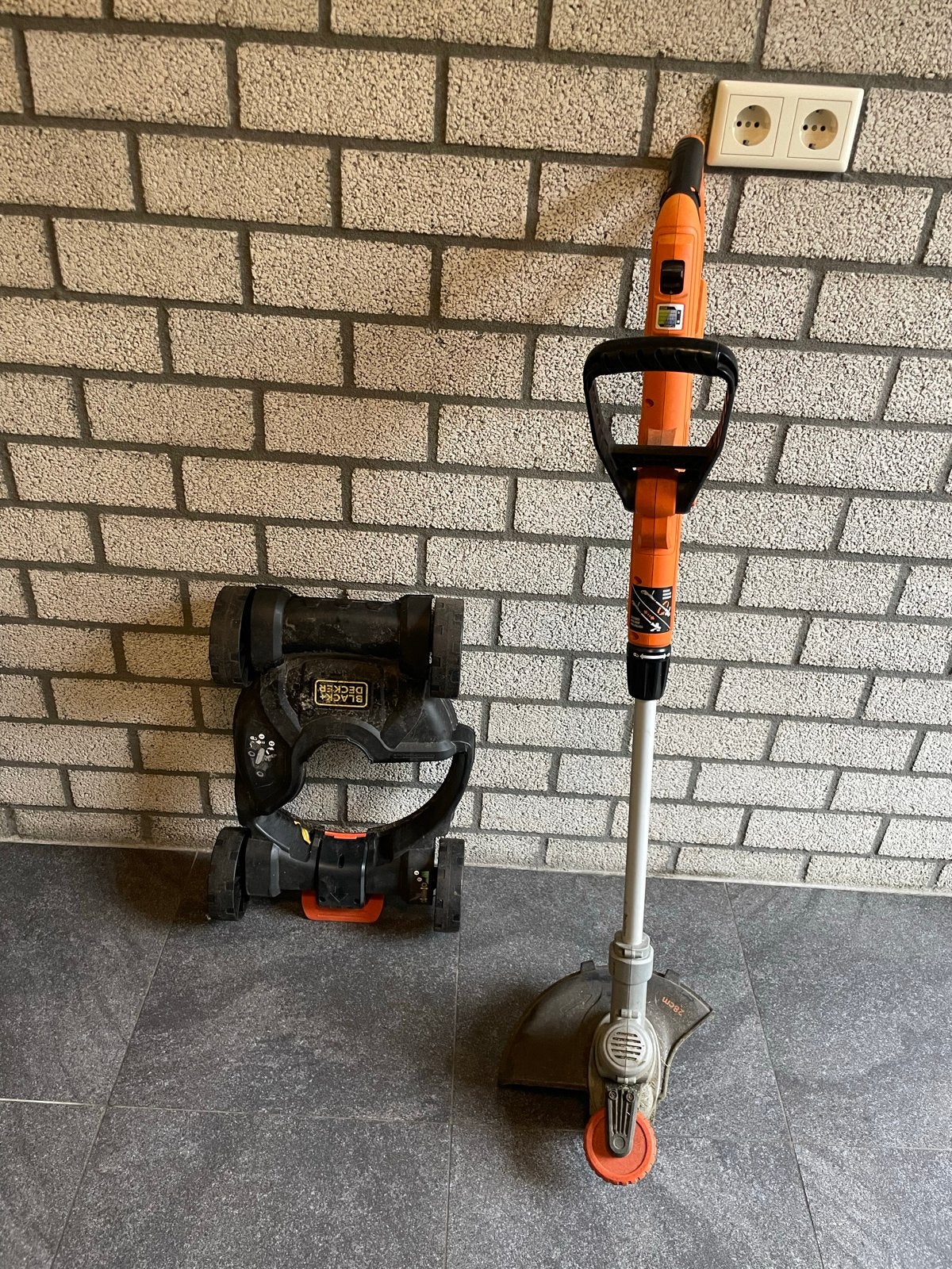 Black+Decker STC1820 Grastrimmer (exclusief accu), Cirkelmaaier, Gebruikt, Minder dan 30 cm, Accu-grasmaaier