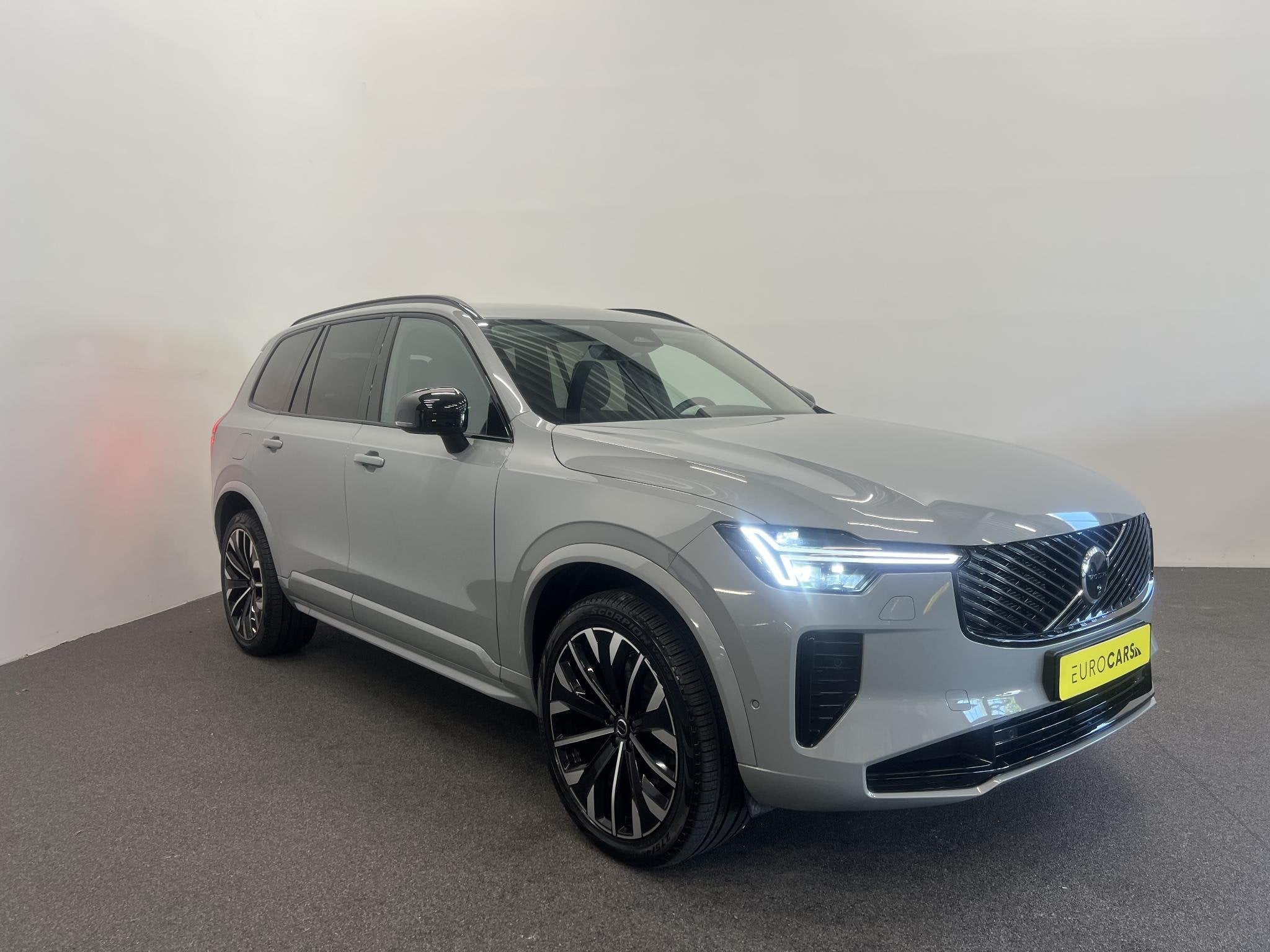 Volvo XC90 2.0 T8 Plug-in hybrid AWD Plus Dark 7 persoons Na, Auto's, Volvo, Gebruikt, 4 cilinders, 1969 cc, Plug-in hybride