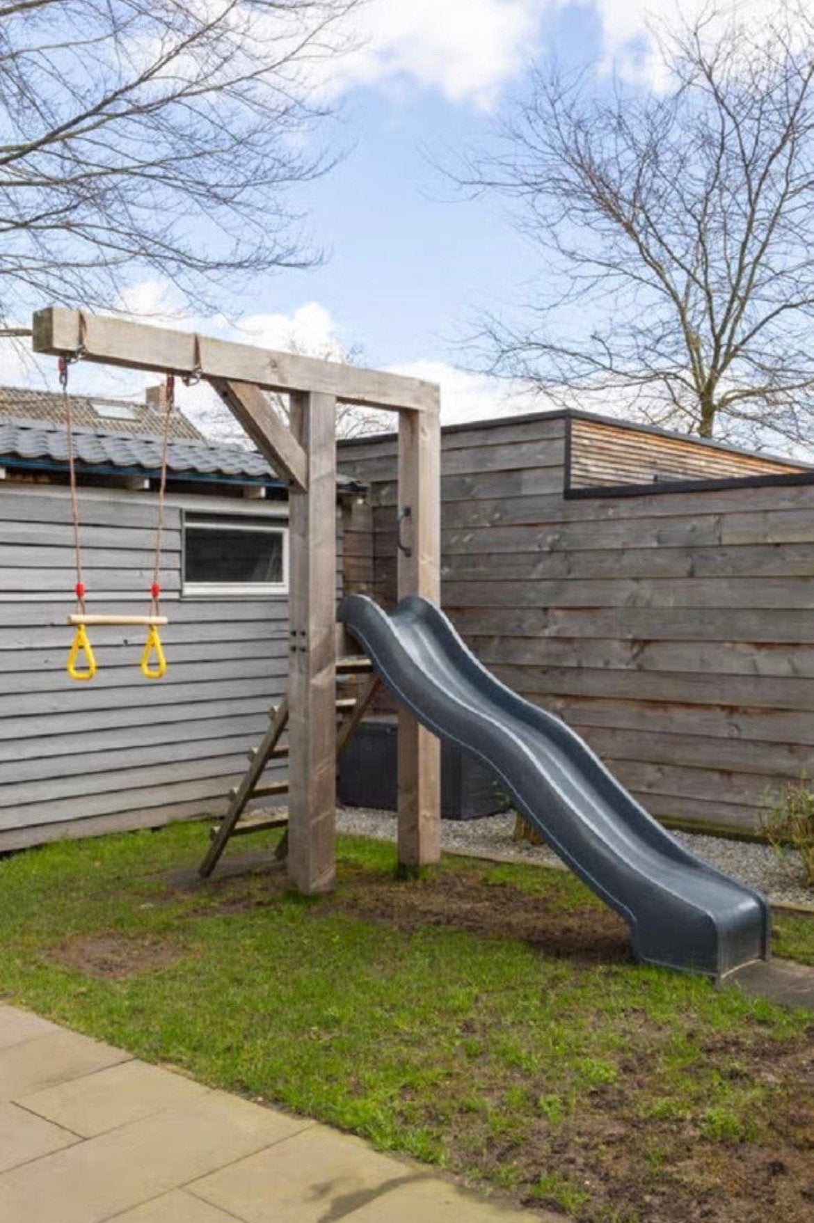 Speeltoestel, Lange glijbaan met trap en zwaai mogelijkheid, Kinderen en Baby's, Ophalen, Gebruikt, Glijbaan, Aanbouwonderdeel