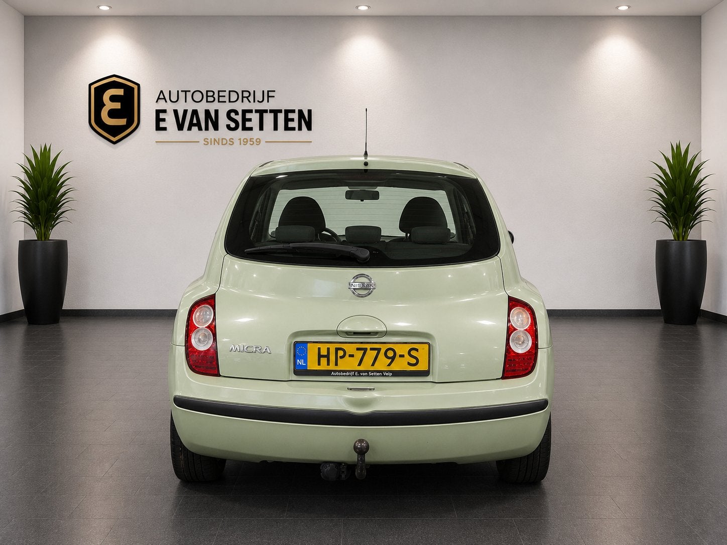 Nissan Micra 1.2 Visia Airco/Trekhaak, Stof, Zwart, 4 cilinders, Handgeschakeld