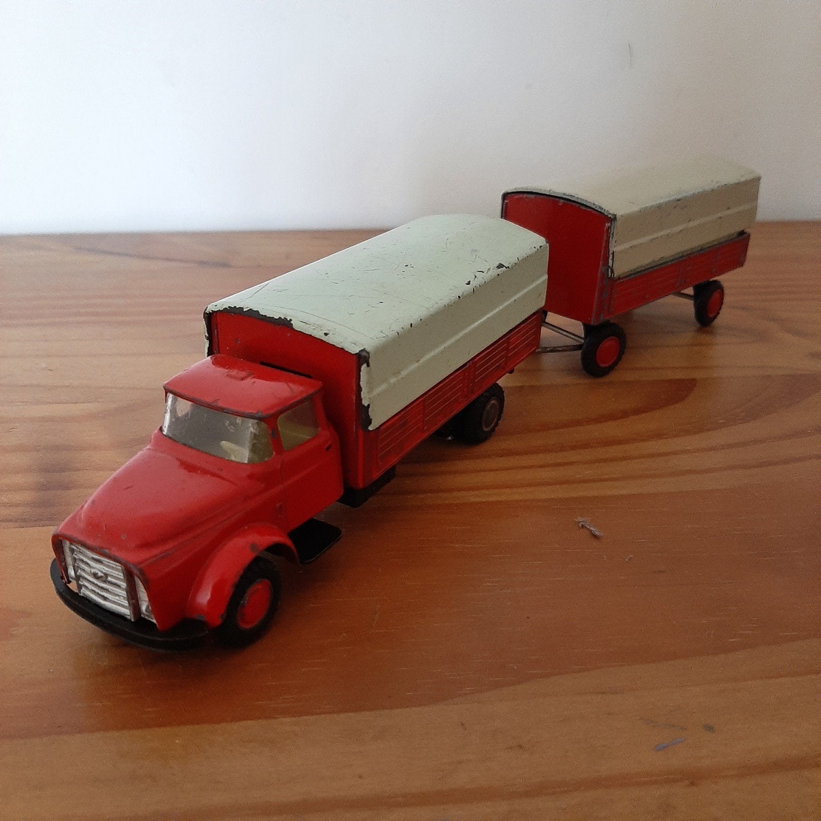 nette oude daf torpedo combi type 1, verenpakket in gril, Ophalen of Verzenden, Gebruikt, Bus of Vrachtwagen, Lion Toys