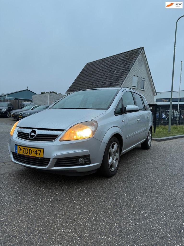 Opel Zafira 1.6 Essentia, Auto's, Voorwielaandrijving, Gebruikt, 4 cilinders, 7 stoelen