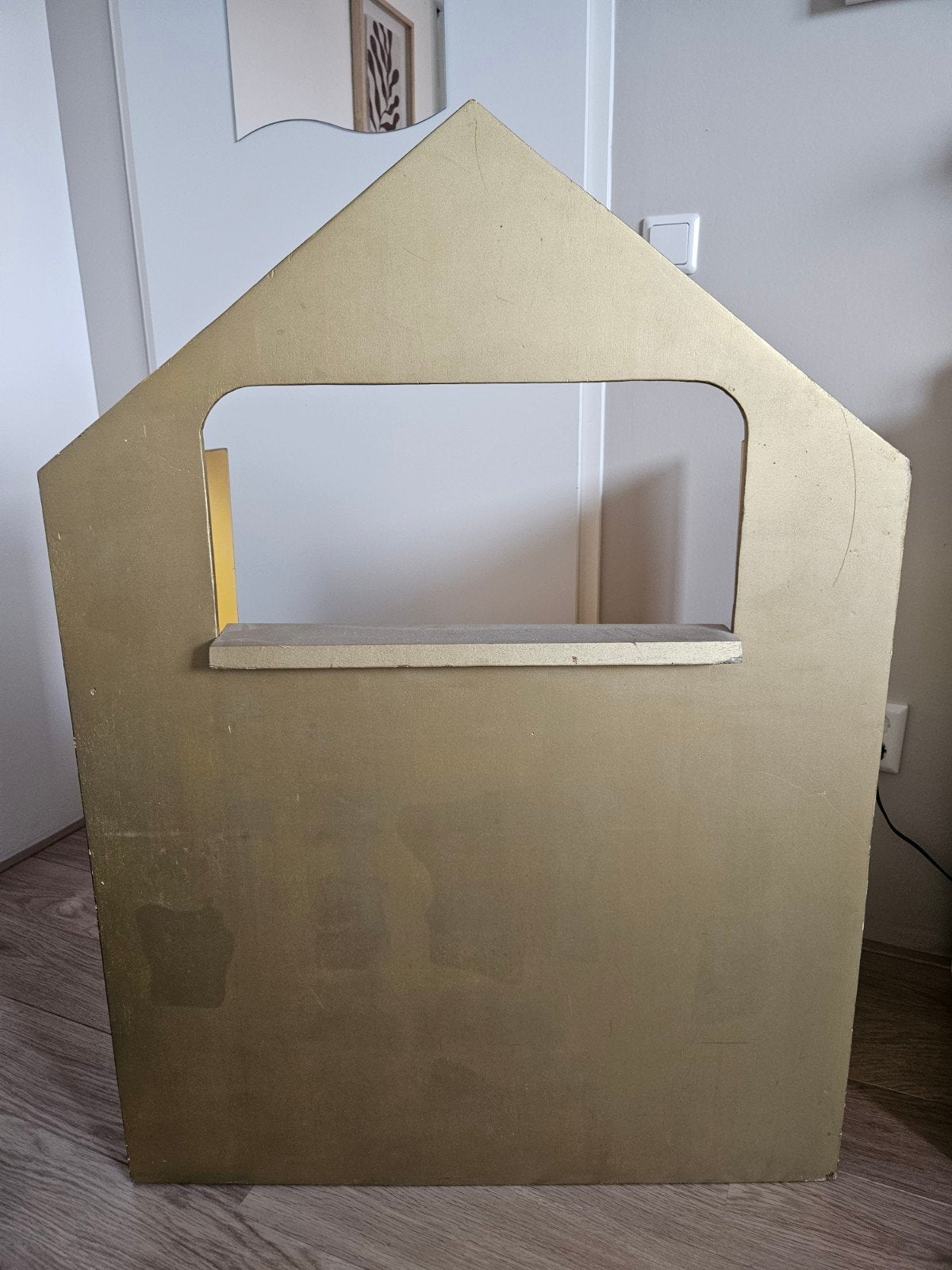 Zelfgemaakte Goudkleurige Poppenkast - 80x110cm, Ophalen, Gebruikt, Jongen of Meisje