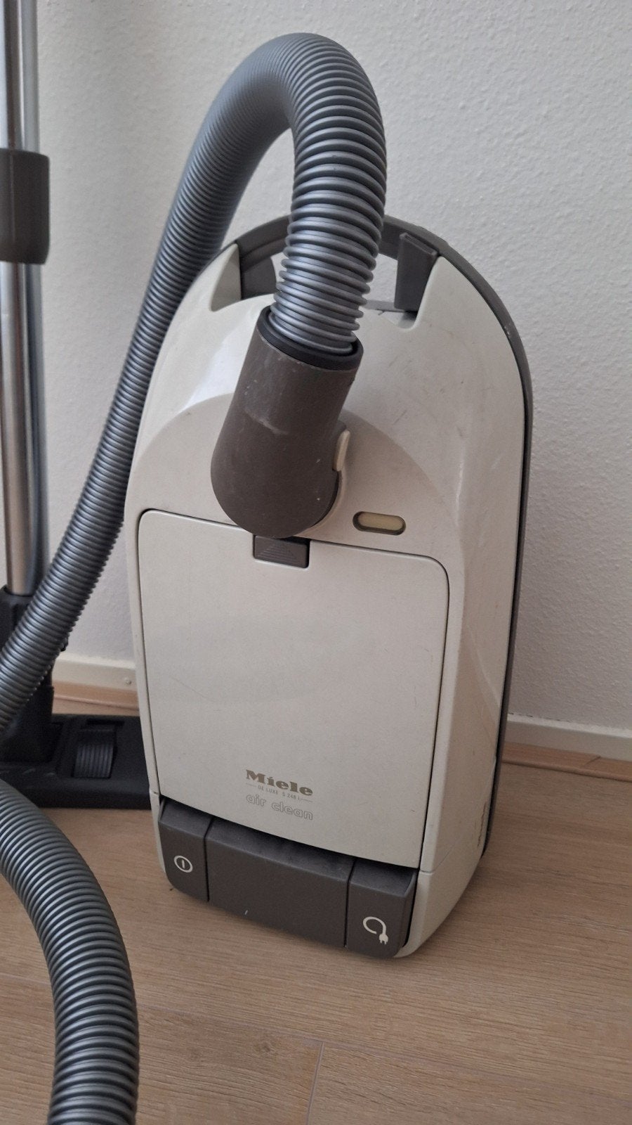 Miele stofzuiger Air Clean de luxe s248i Miele compact, Ophalen of Verzenden, Gebruikt, 1200 tot 1600 watt