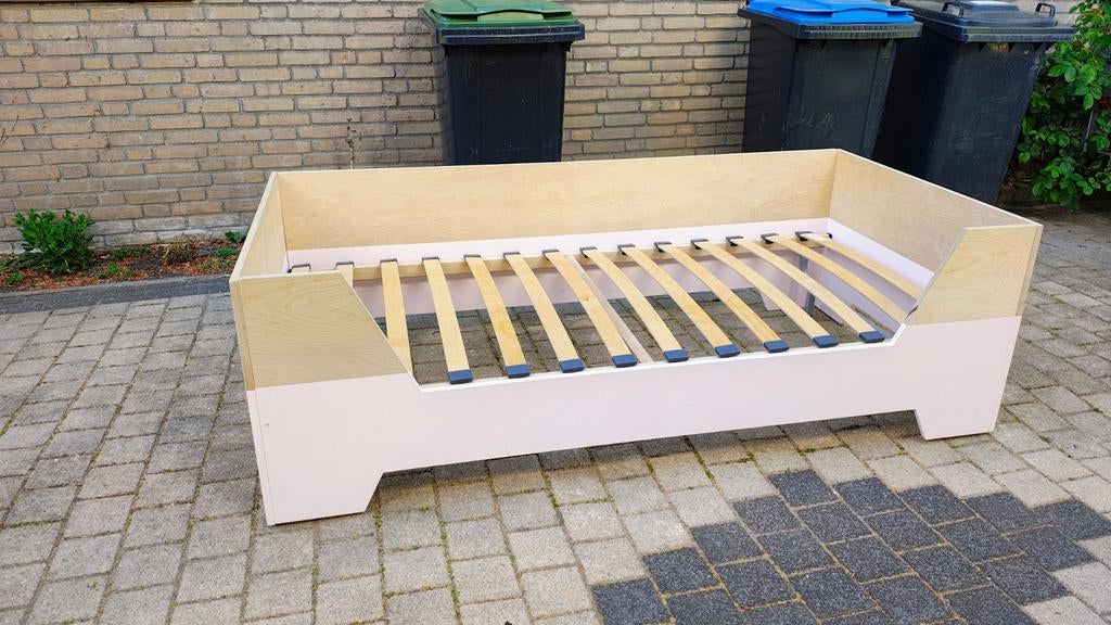 Kinderbed met lattenbodem 90x190, Ophalen, 85 tot 100 cm, Zo goed als nieuw, Lattenbodem