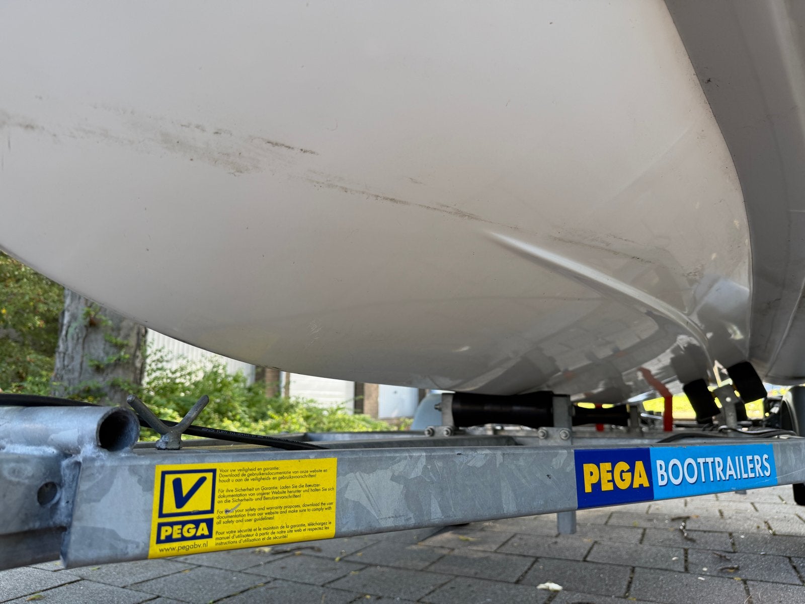 Foto 17 van Zodiac rubberboot met Yamaha 15pk motor en Pega boottrailer