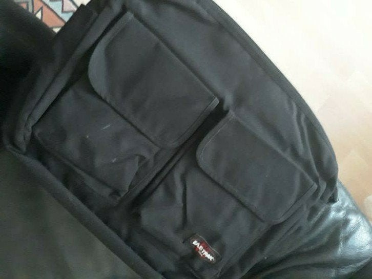 Eastpak tas, 30 tot 40 cm, Zwart, Ophalen of Verzenden, Zo goed als nieuw