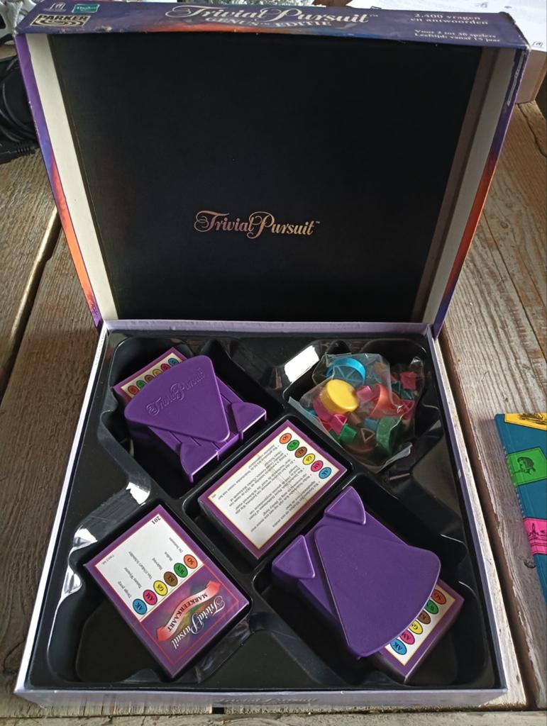 Triviant Pursuit Genus Editie, Hobby en Vrije tijd, Gezelschapsspellen | Bordspellen, Ophalen, Zo goed als nieuw