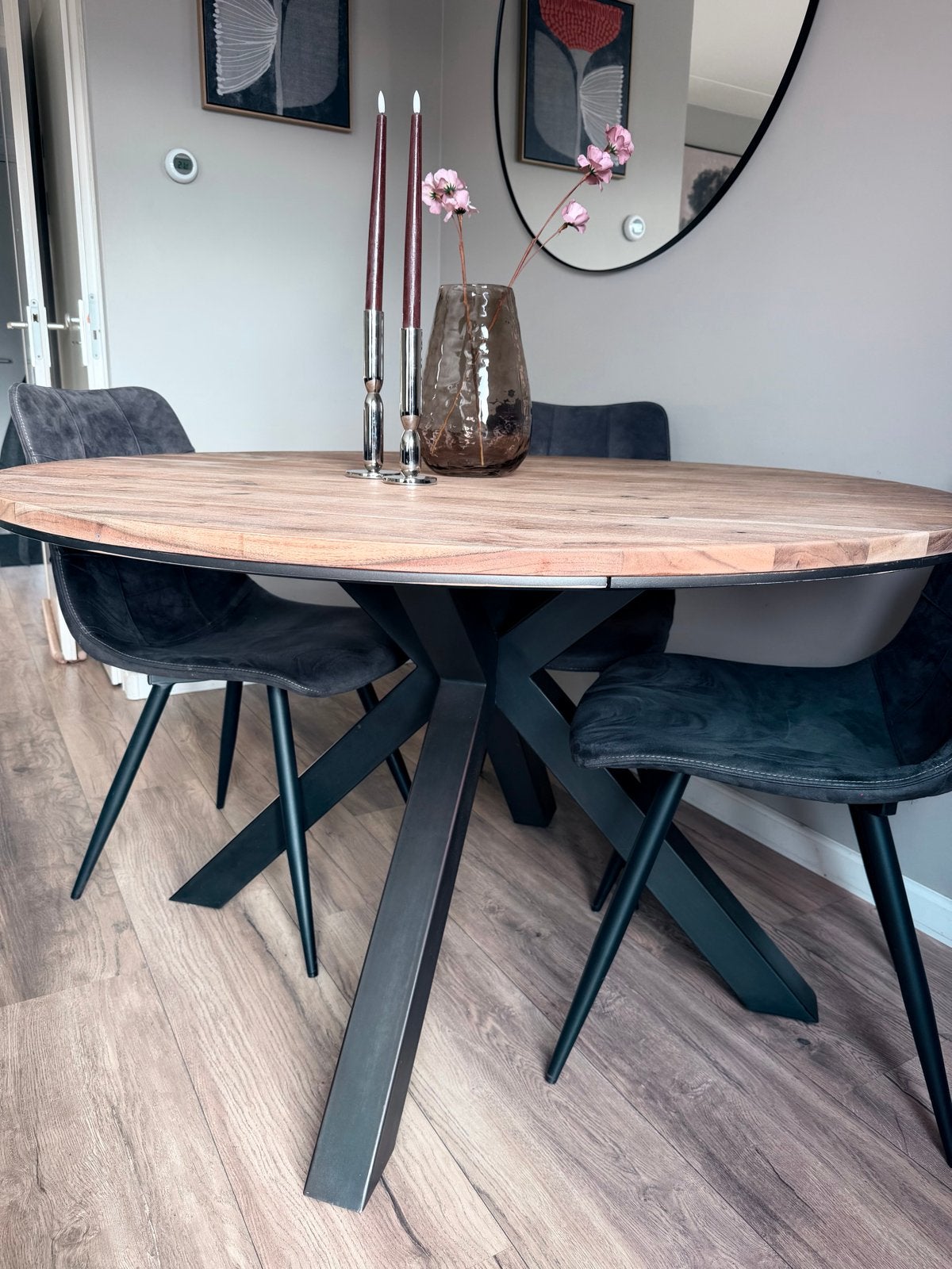 Xooon eettafel 130 cm - Zeer netjes, Huis en Inrichting, Ophalen, 100 tot 150 cm, Rond, Zo goed als nieuw