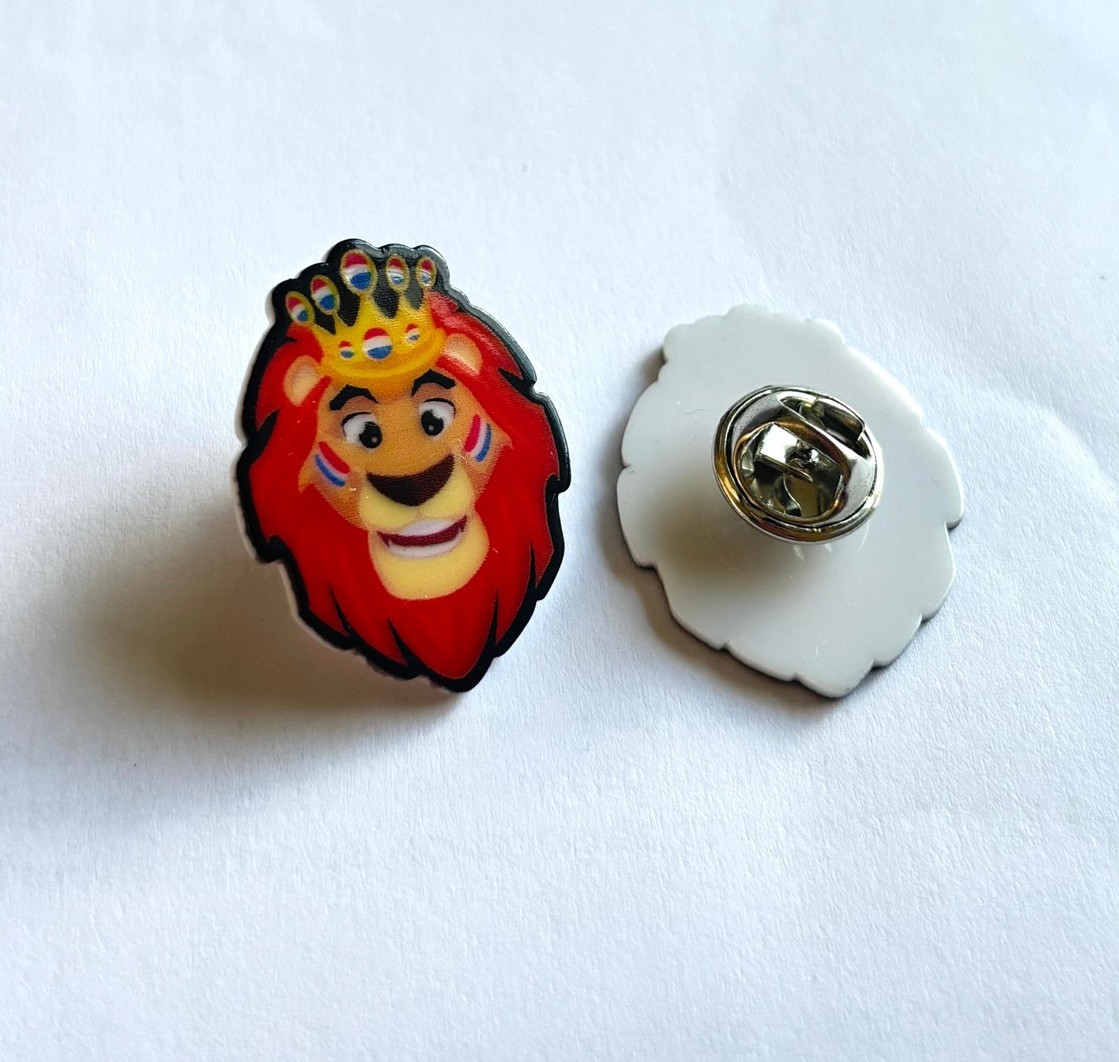 2x oranje leeuw pin Jan Linders oranje kadootjes WK VOETBAL, Overige supermarkten, Ophalen of Verzenden