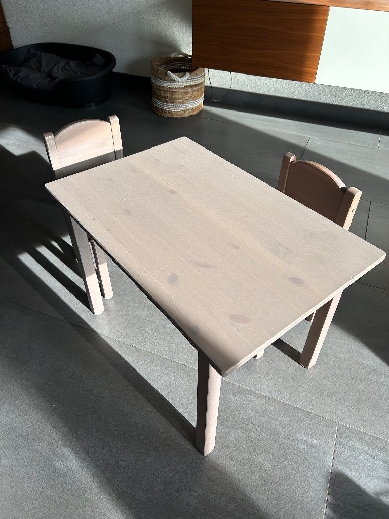 Houten kindertafel met 2 stoeltjes, Ophalen, Zo goed als nieuw, Tafel(s) en Stoel(en)