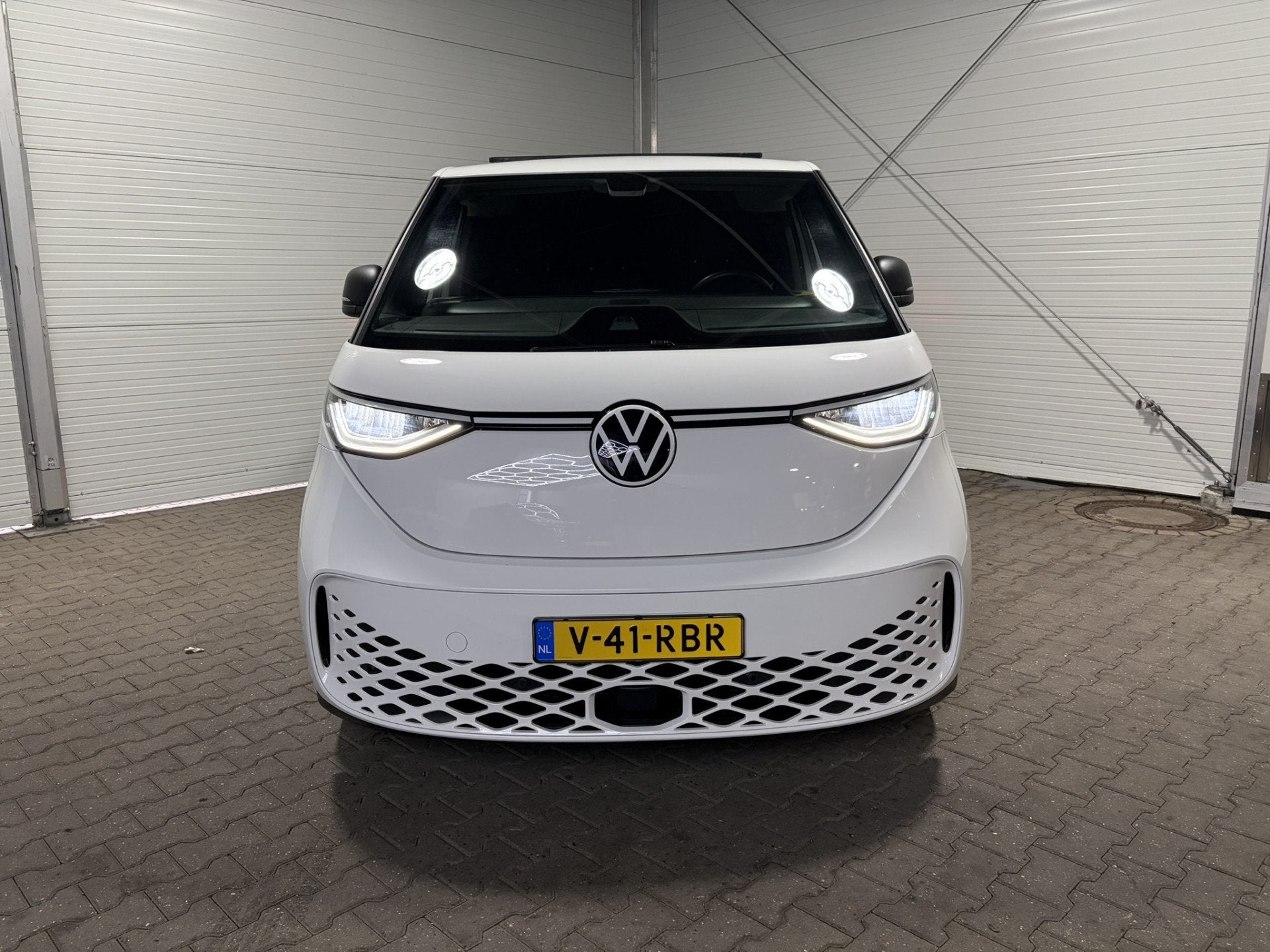 Volkswagen ID. Buzz Cargo 77 kWh | 204Pk | LED | Carplay | A, Auto's, Automaat, Gebruikt, Zwart, Volkswagen