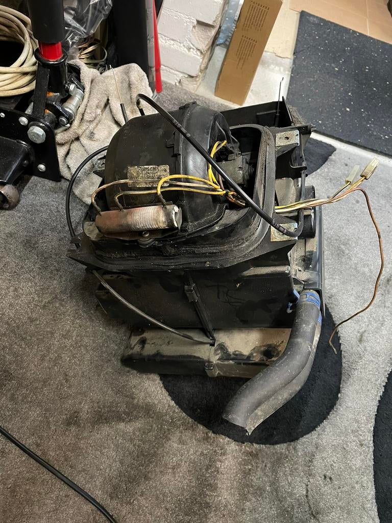 Golf 1 ventilator motor kompleet met behuizing en radiator, Ophalen of Verzenden, Gebruikt, Audi