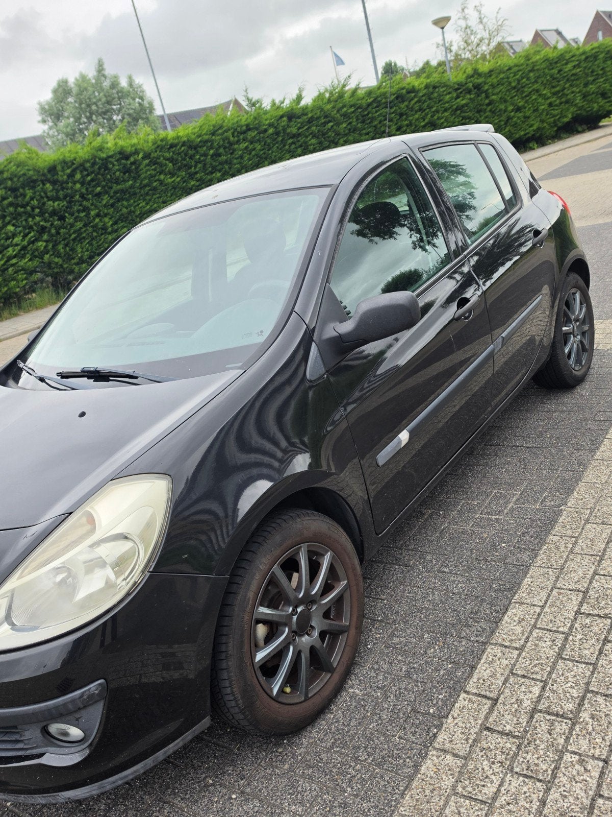 Renault Clio 1.2 16V 55KW 5-DRS E4 2008 Zwart, Auto's, Voorwielaandrijving, 535 kg, 74 pk, 4 cilinders