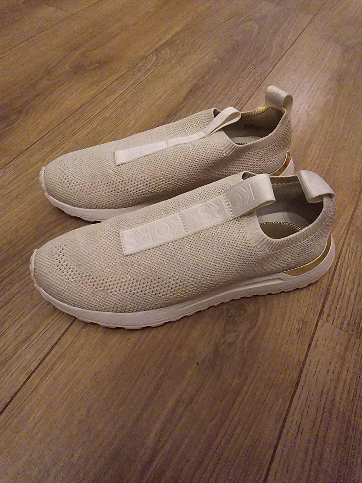 Michael Kors Sneakers - Zo goed als nieuw, Kleding | Dames, Schoenen, Michael Kors, Beige, Ophalen of Verzenden, Sneakers of Gympen