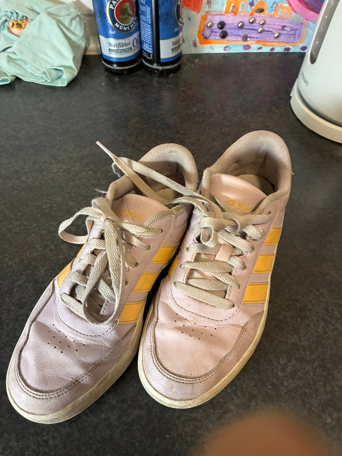 Adidas schoenen maar 36, Ophalen, Zo goed als nieuw, Zwart, Sneakers of Gympen