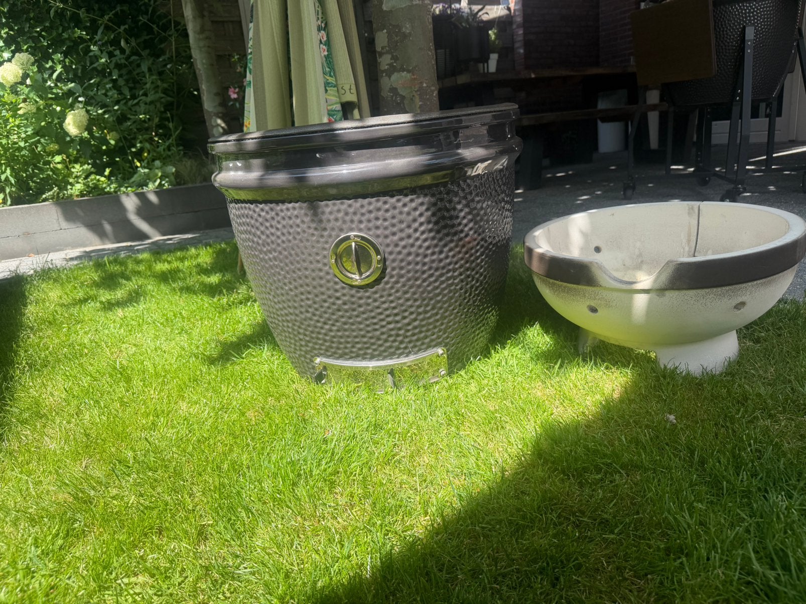 Grizzly grill keramische pot, Ophalen, Gebruikt, Rond, Steen