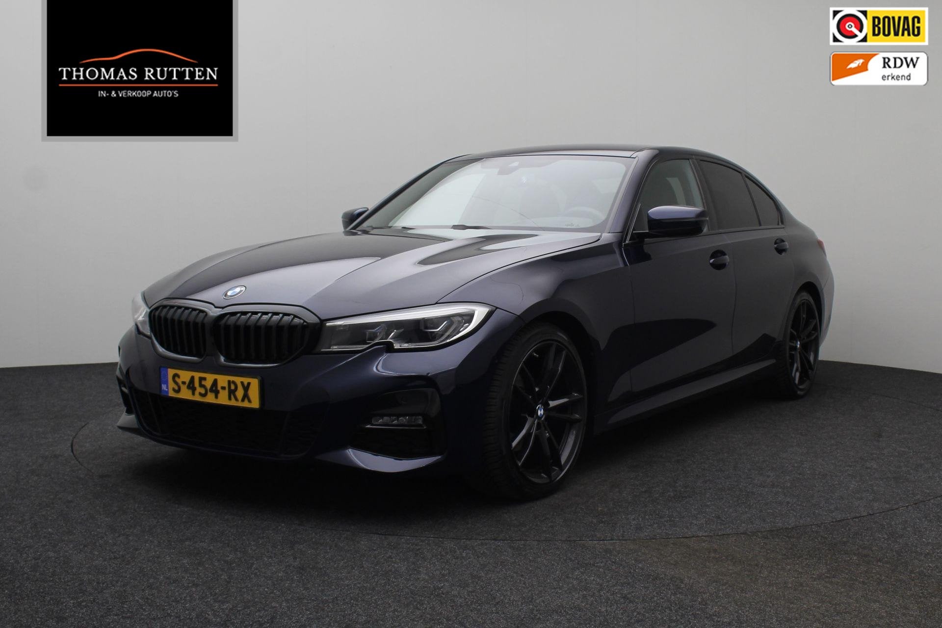 BMW 3-serie 320d xDrive High Executive 2020 | M-Pakket | Cru, Auto's, Automaat, Euro 6, Blauw, 23 km/l