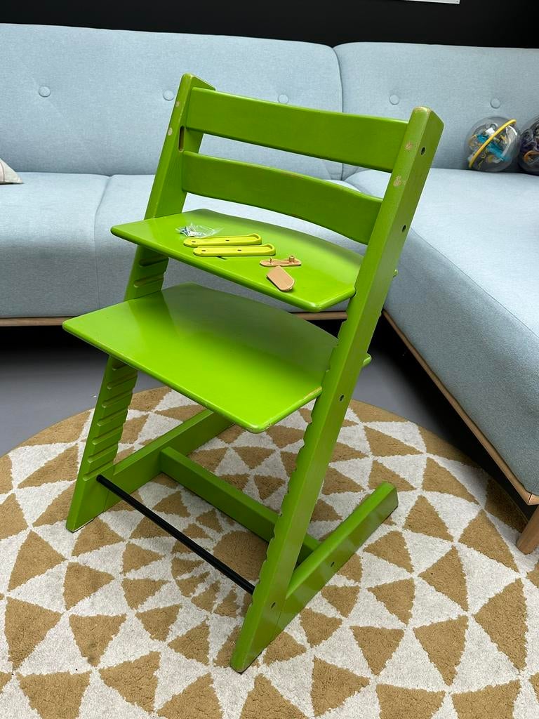 Stokke tripp trapp kleur groen. Met beugel en glider, Kinderen en Baby's, Kinderstoelen, Gebruikt, Meegroeistoel, Stoelverkleiner