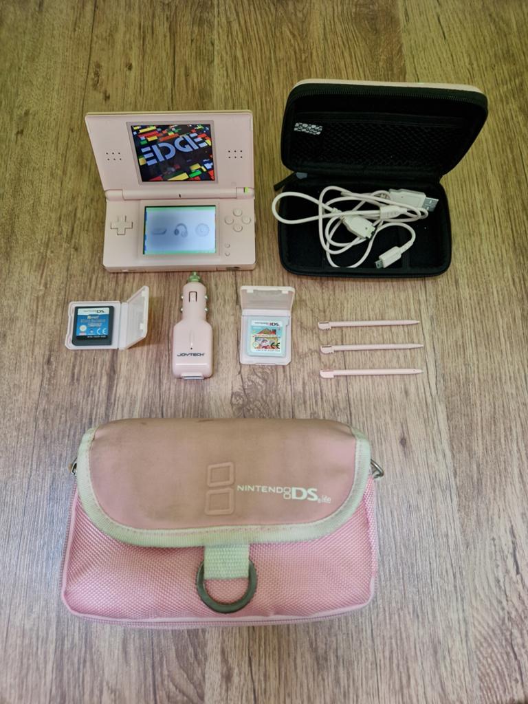Nintendo DS Lite  en DS XL, Spelcomputers en Games, Spelcomputers | Nintendo DS, Ophalen of Verzenden, DS Lite