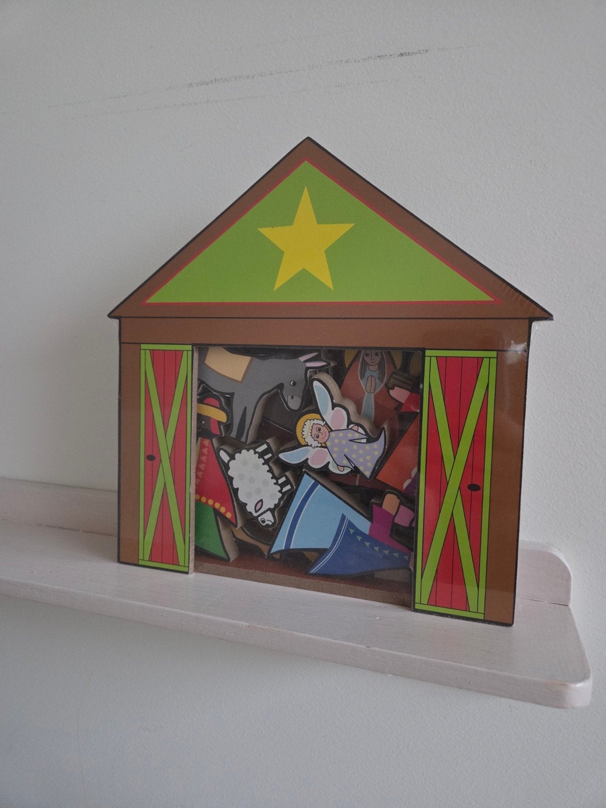 Houten kerststal met 12 figuren - Nieuw in verpakking, Ophalen of Verzenden, Nieuw, Jongen of Meisje