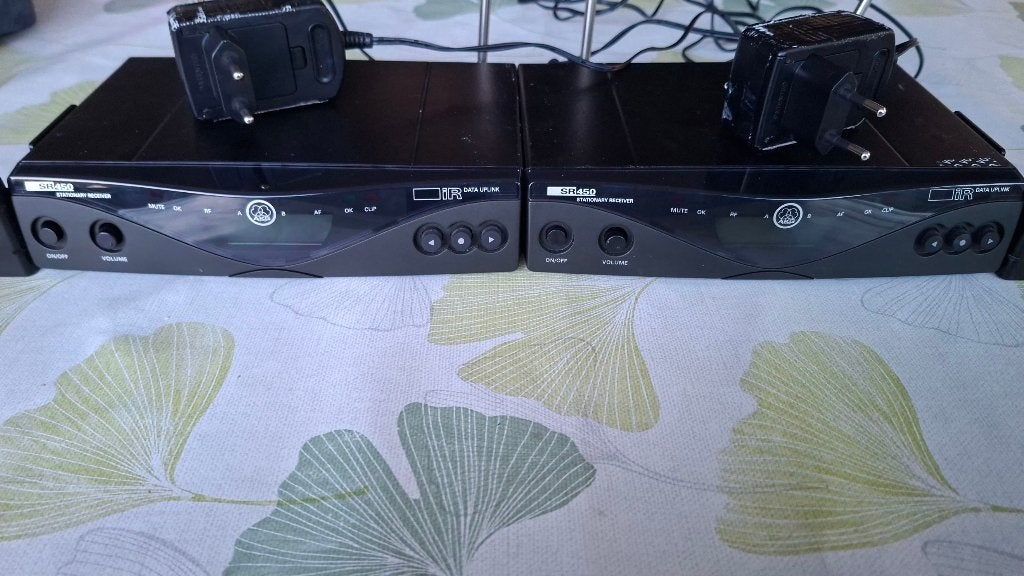 AKG WMS450 WMS470 2 stuks, Ophalen of Verzenden, Gebruikt, Zangmicrofoon, Draadloos