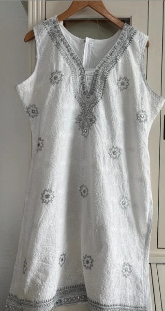 Tuniek wit zilver 42/44-46, Kleding | Dames, Ophalen of Verzenden, Zo goed als nieuw, Maat 42/44 (L), Wit