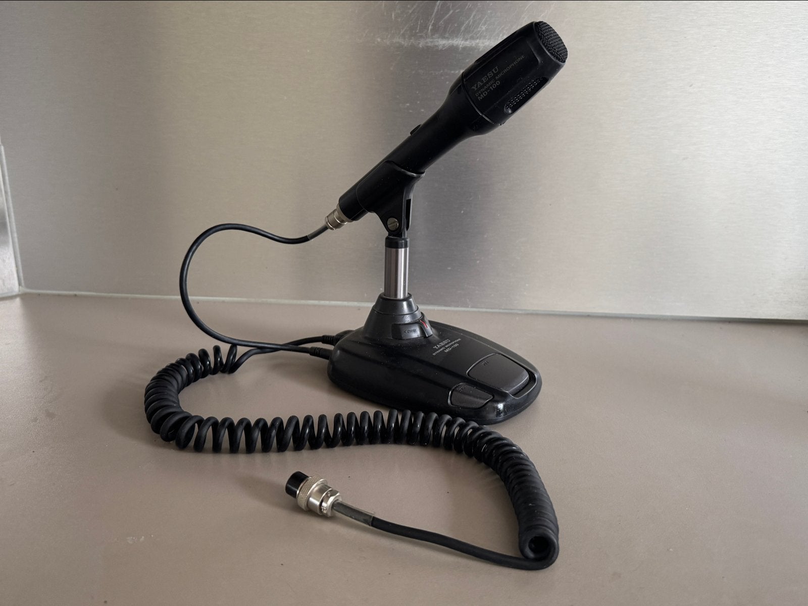 Yaesu MD-100 Dynamische Microfoon voor Zendamateur, Ophalen of Verzenden, Gebruikt