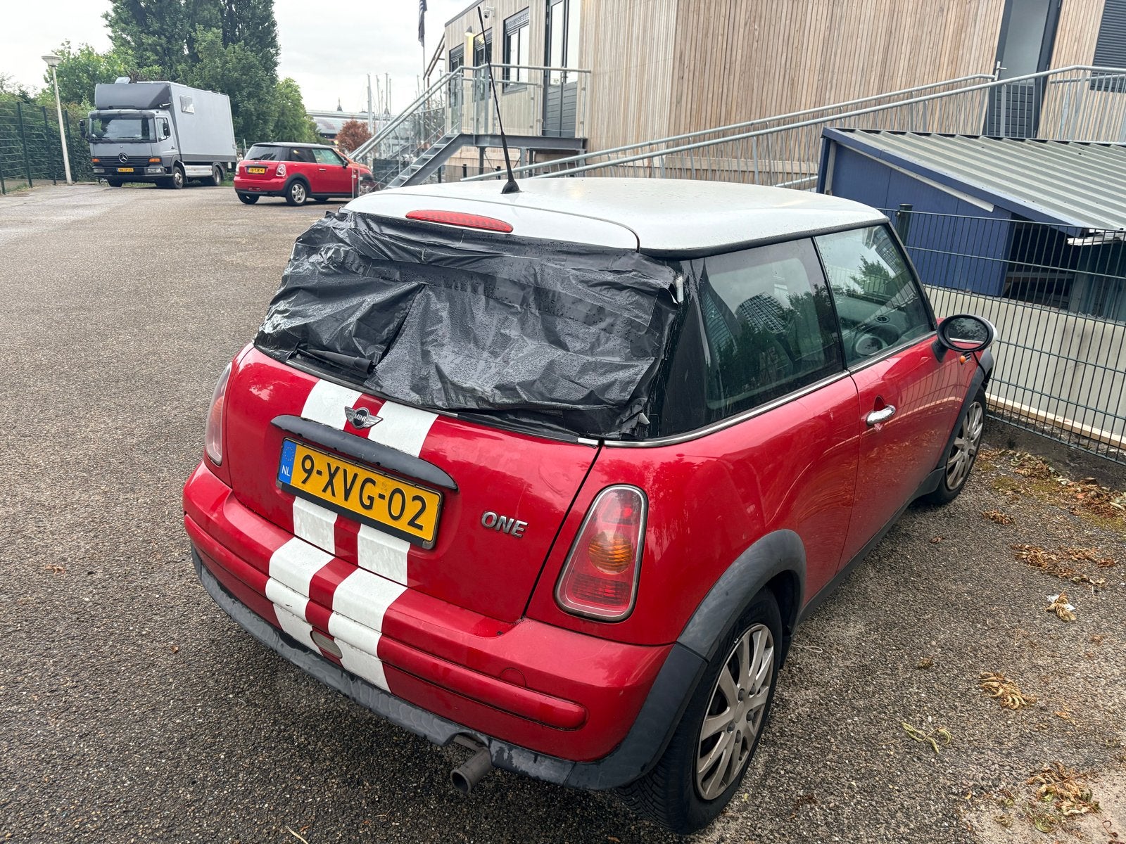 Mini, met wat werk. Achterruit kapot en hemeltje los., Auto's, Mini, 4 stoelen, Particulier, 500 kg, 16 km/l