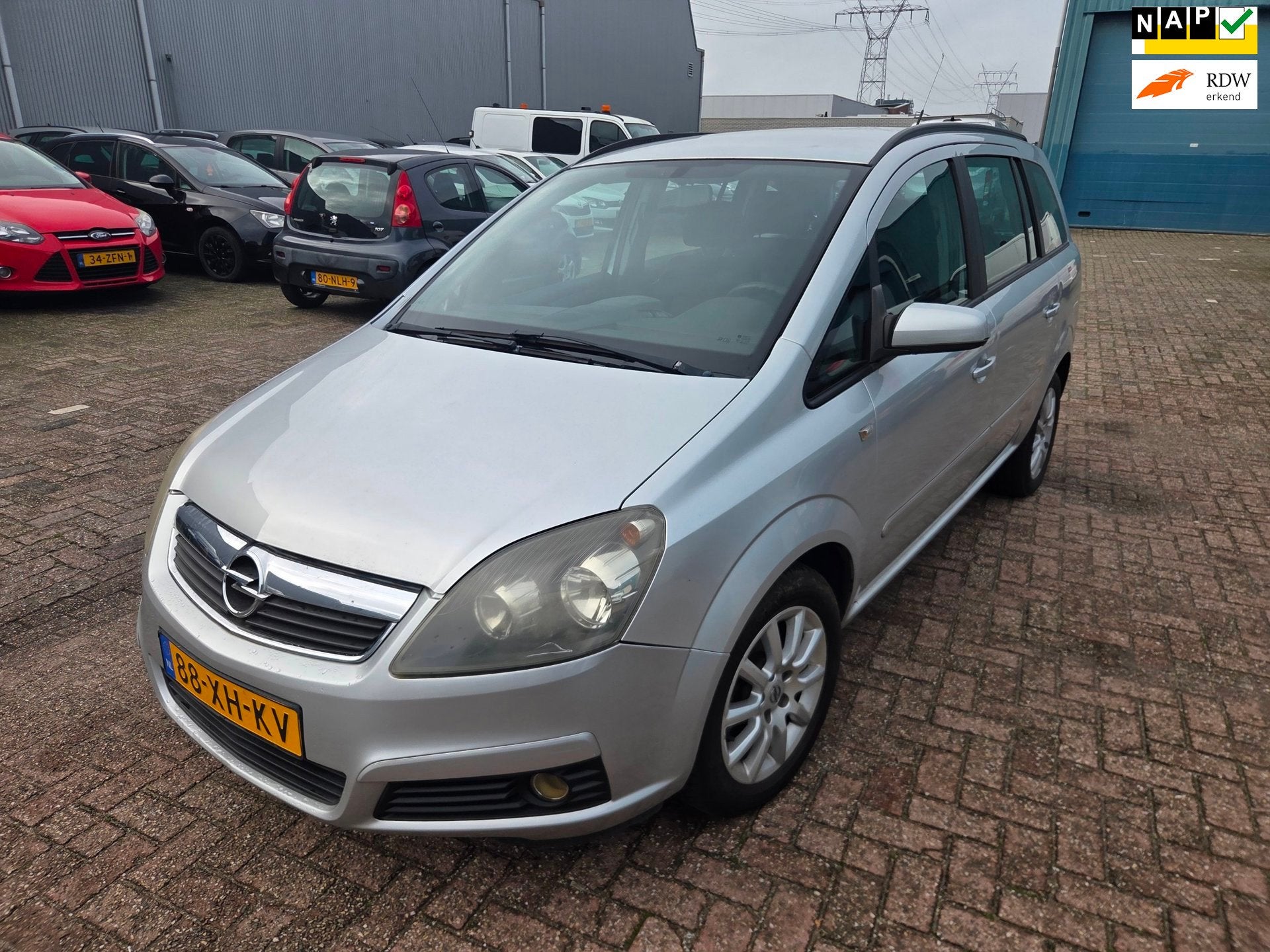 Opel Zafira 1.8 Cosmo rijdt super km 160xxx nap, Auto's, Gebruikt, 4 cilinders, Origineel Nederlands, Zilver of Grijs