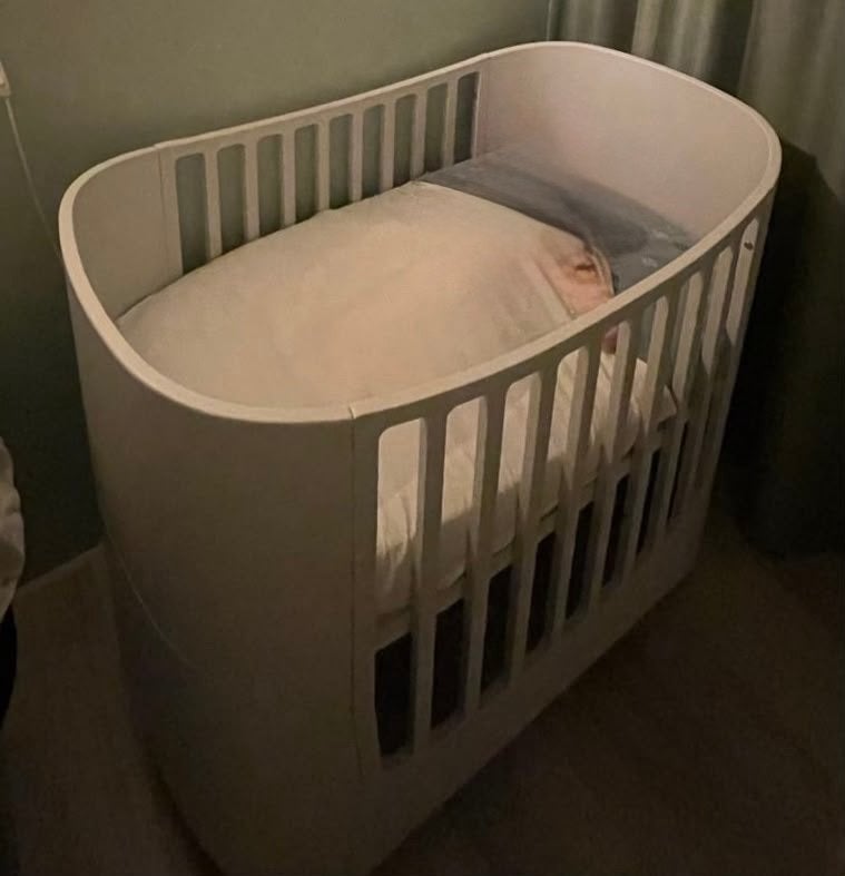 Leander Classic Babybed - witgrijs, Kinderen en Baby's, Kinderkamer | Bedden, Gebruikt, 70 tot 85 cm, Minder dan 140 cm, Ophalen