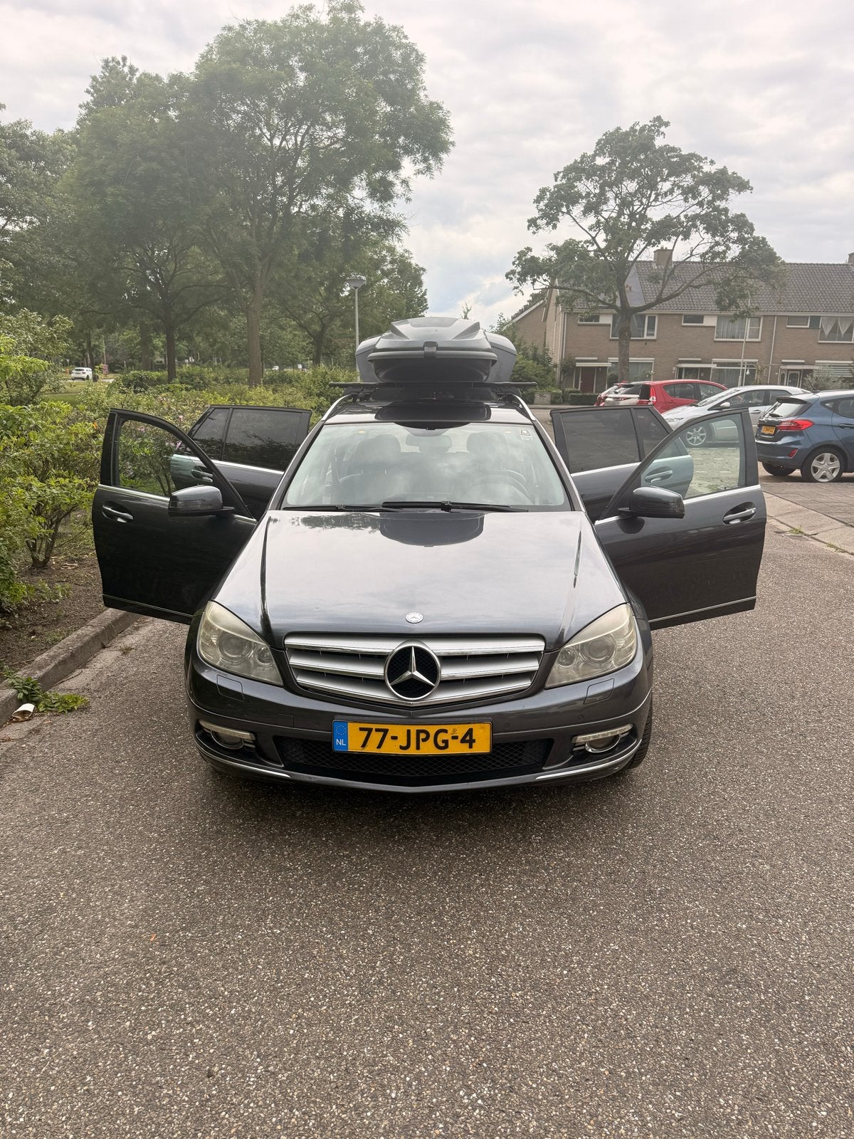 Mercedes-Benz C-Klasse 2.2 CDI C220 Estate AUT 2009 Grijs, Automaat, Achterwielaandrijving, 1800 kg, 4 cilinders