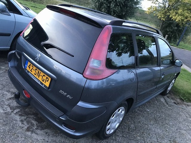 Foto 10 van Peugeot 206 SW 1.4 Station 2e Eigenaar | 117.000 km met NAP
